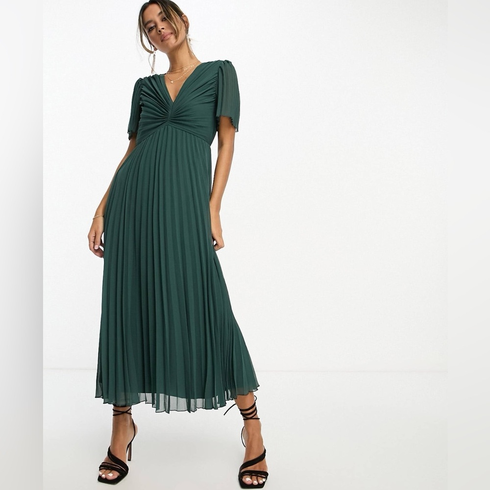 ASOS DESIGN - Pleated midi dress with flared sleeves - Pine green